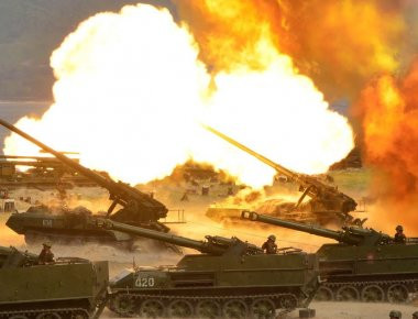 Βίντεο: Επίδειξη στρατιωτικής ισχύος από την Βόρεια Κορέα στην Σεούλ και τον κόσμο